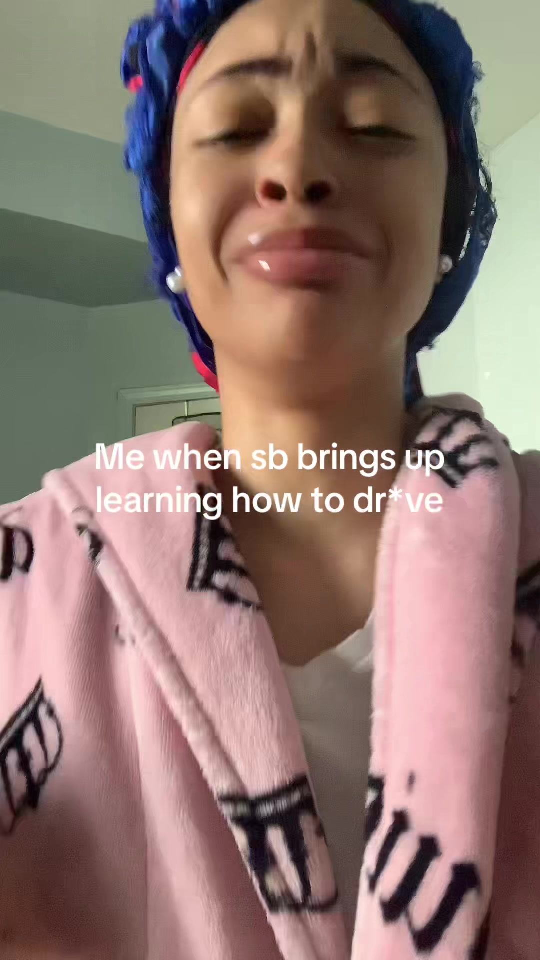 @⃟