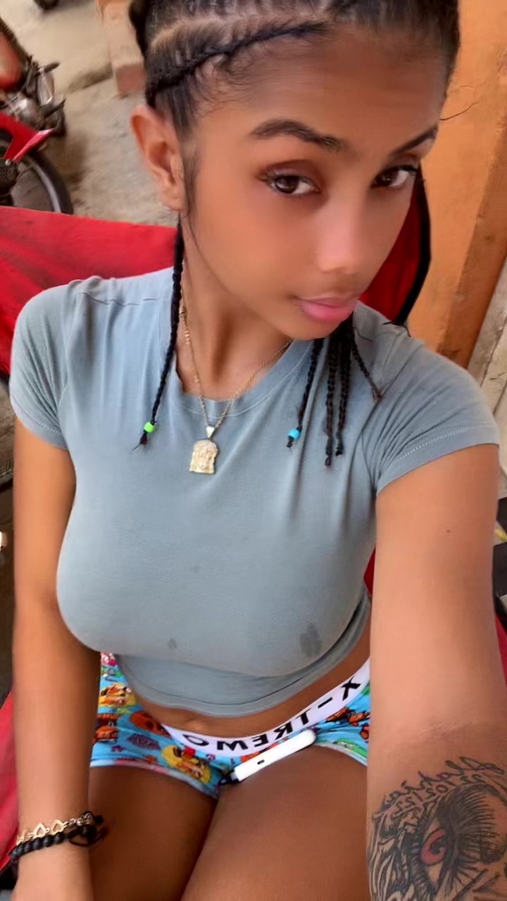 @Yeilyn Garc&iacute;a 👀🥶😍