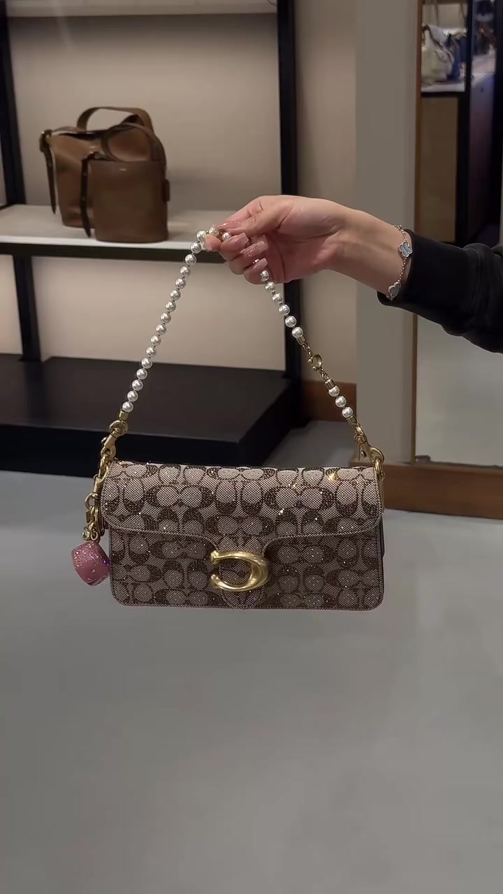 @am.bag__