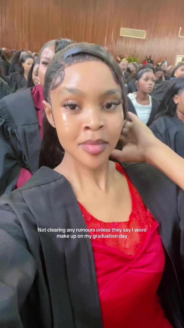 @𝖆𝖜𝖊𝖙𝖍𝖚_ 𝖓𝖟𝖚𝖟𝖆👽🎓