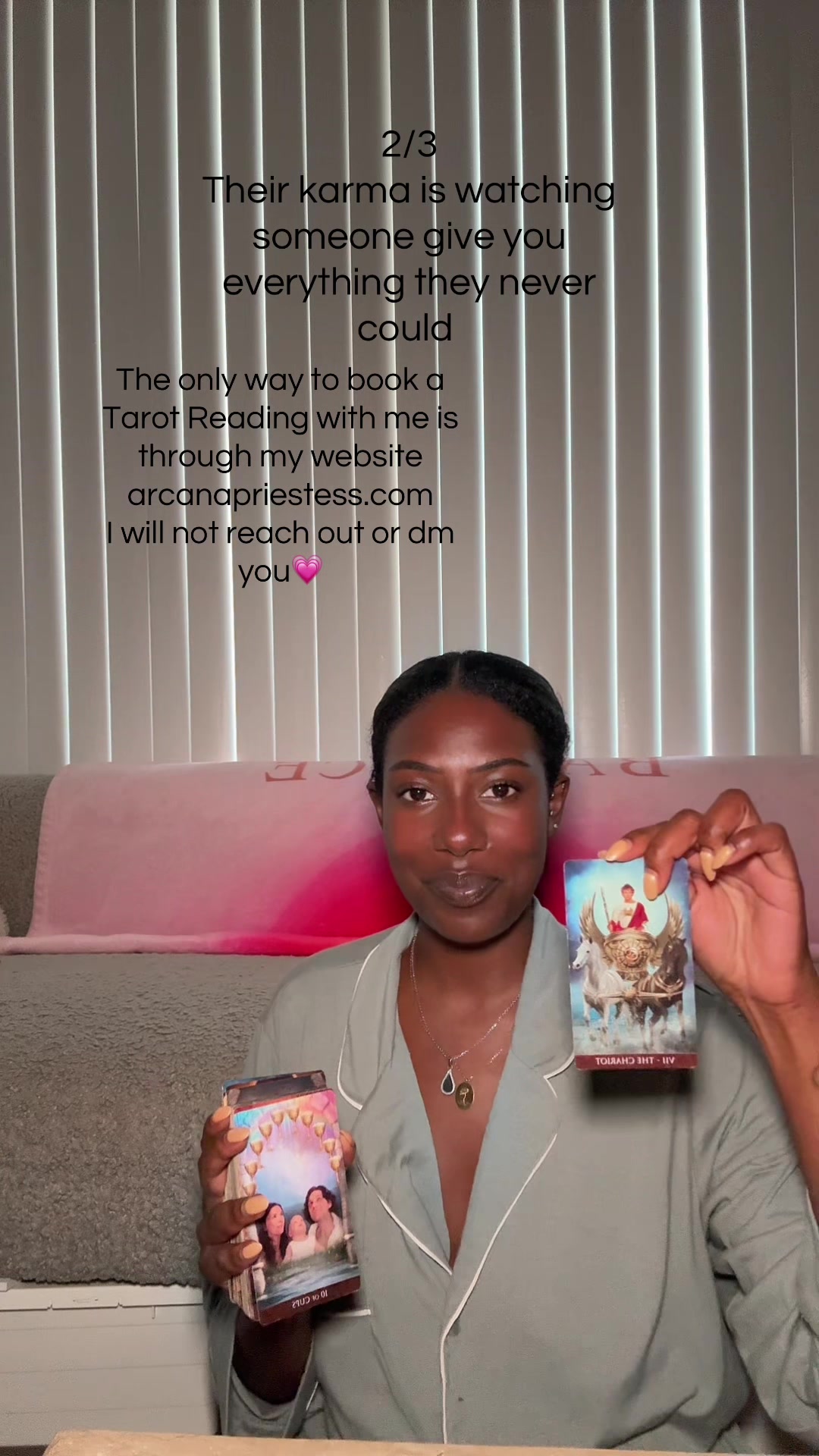 @Arcana Priestess Tarot Reader
