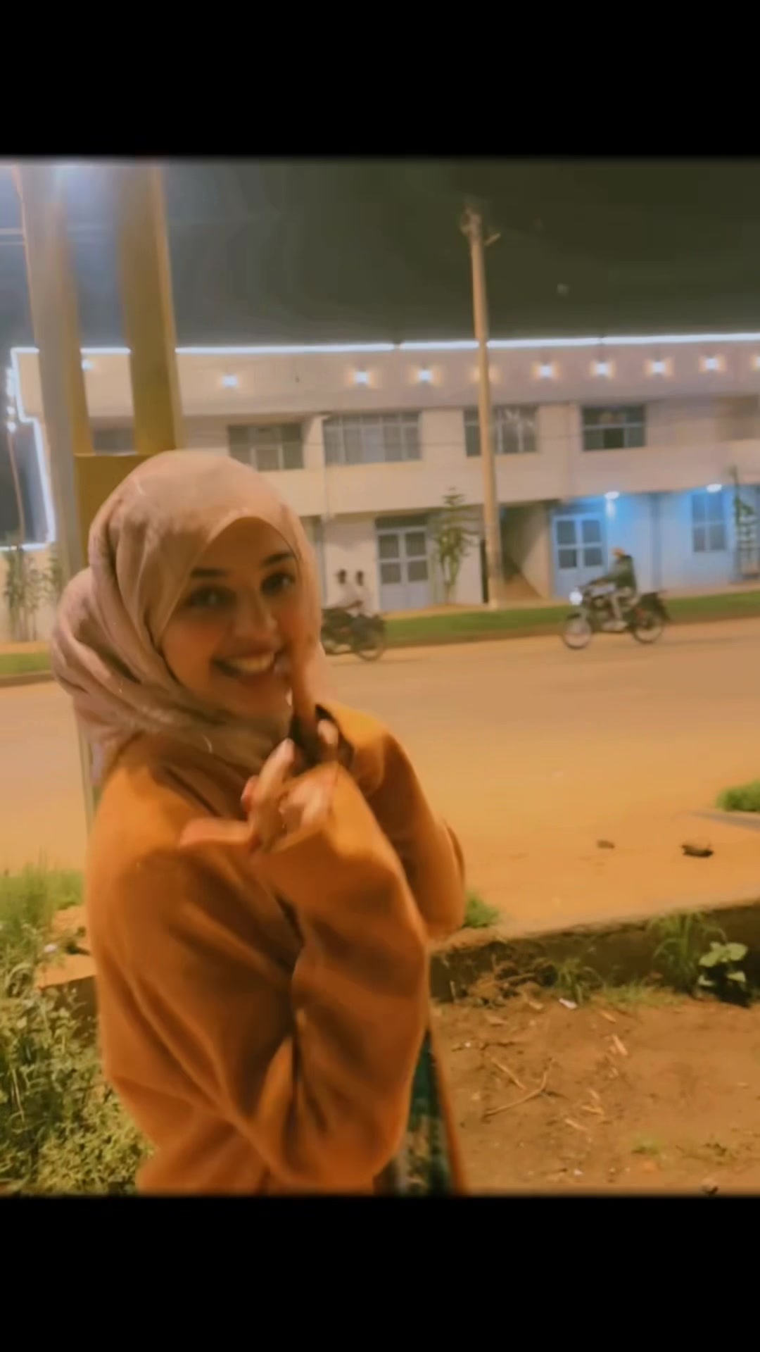 @melika🦋