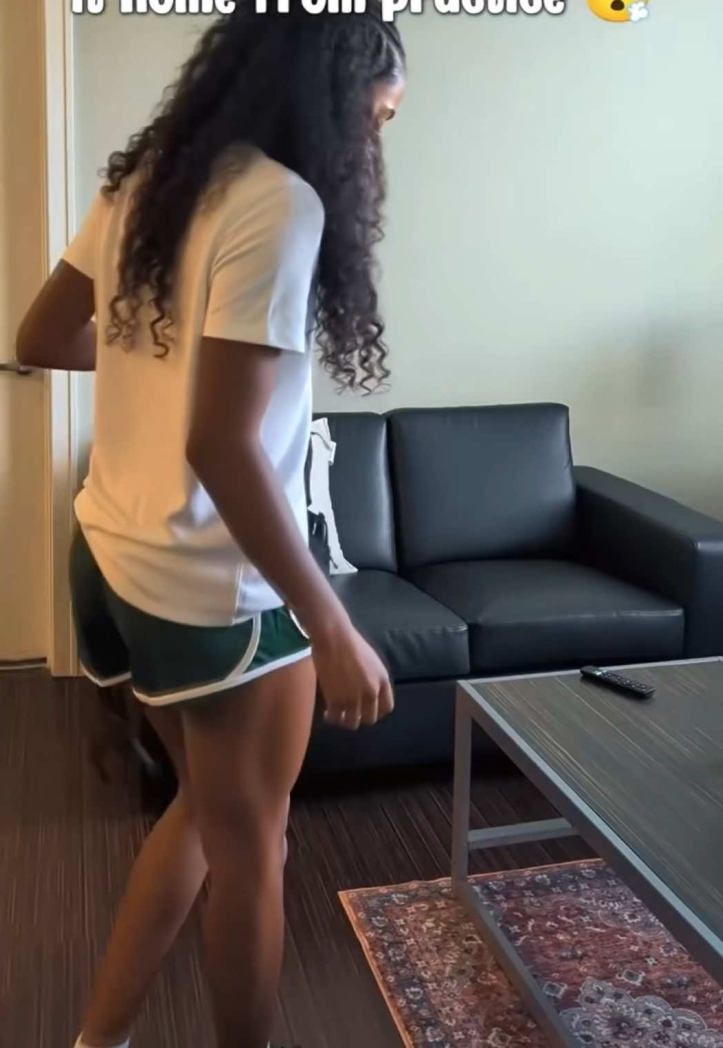 @Bella