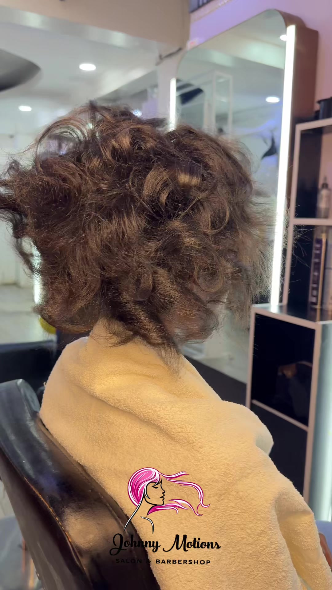 @johnnymotionssalon