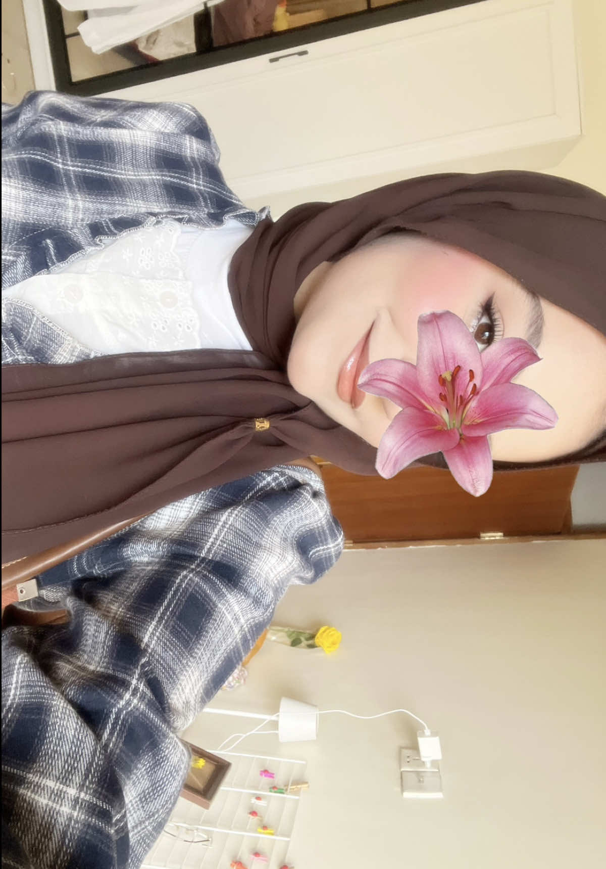 @Zay Omar 𝜗ৎ