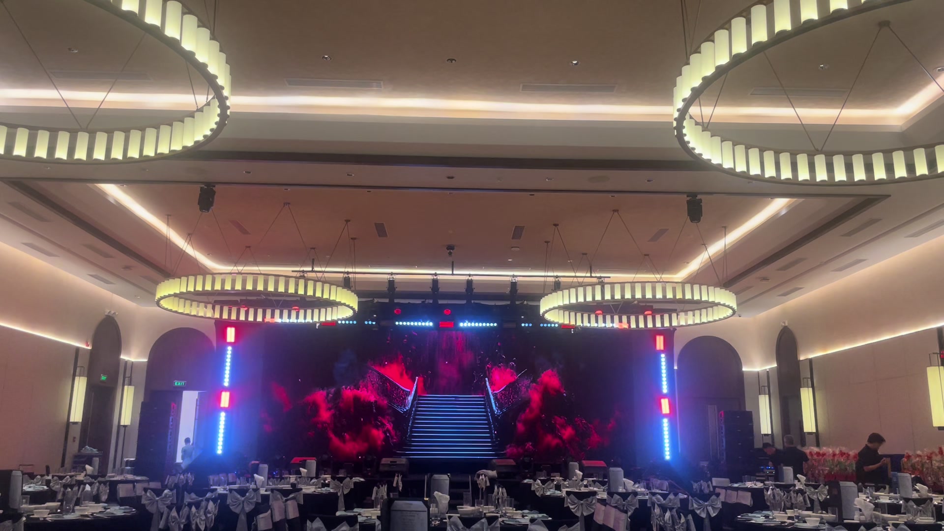 @Nh&iacute; Bấm Led Dạo 🎛️📺