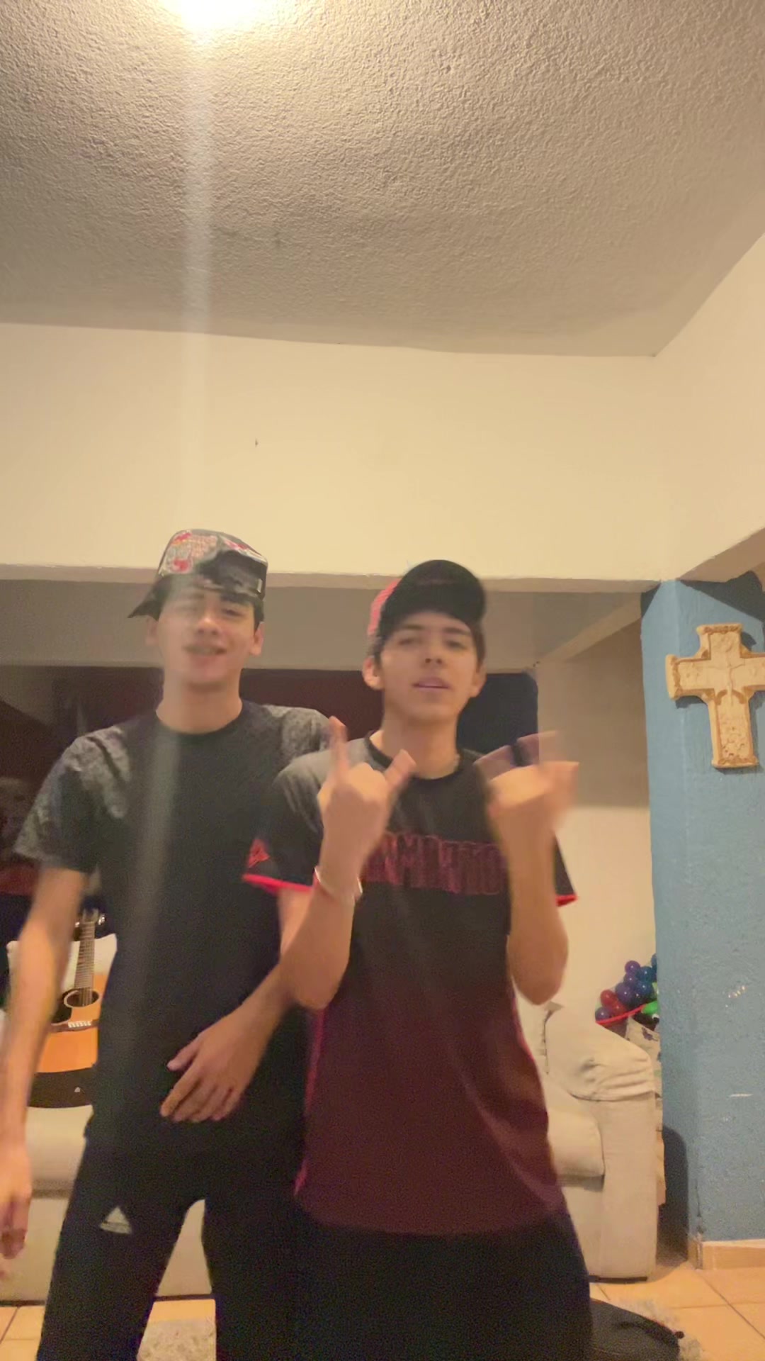 @Miguelonchas👿