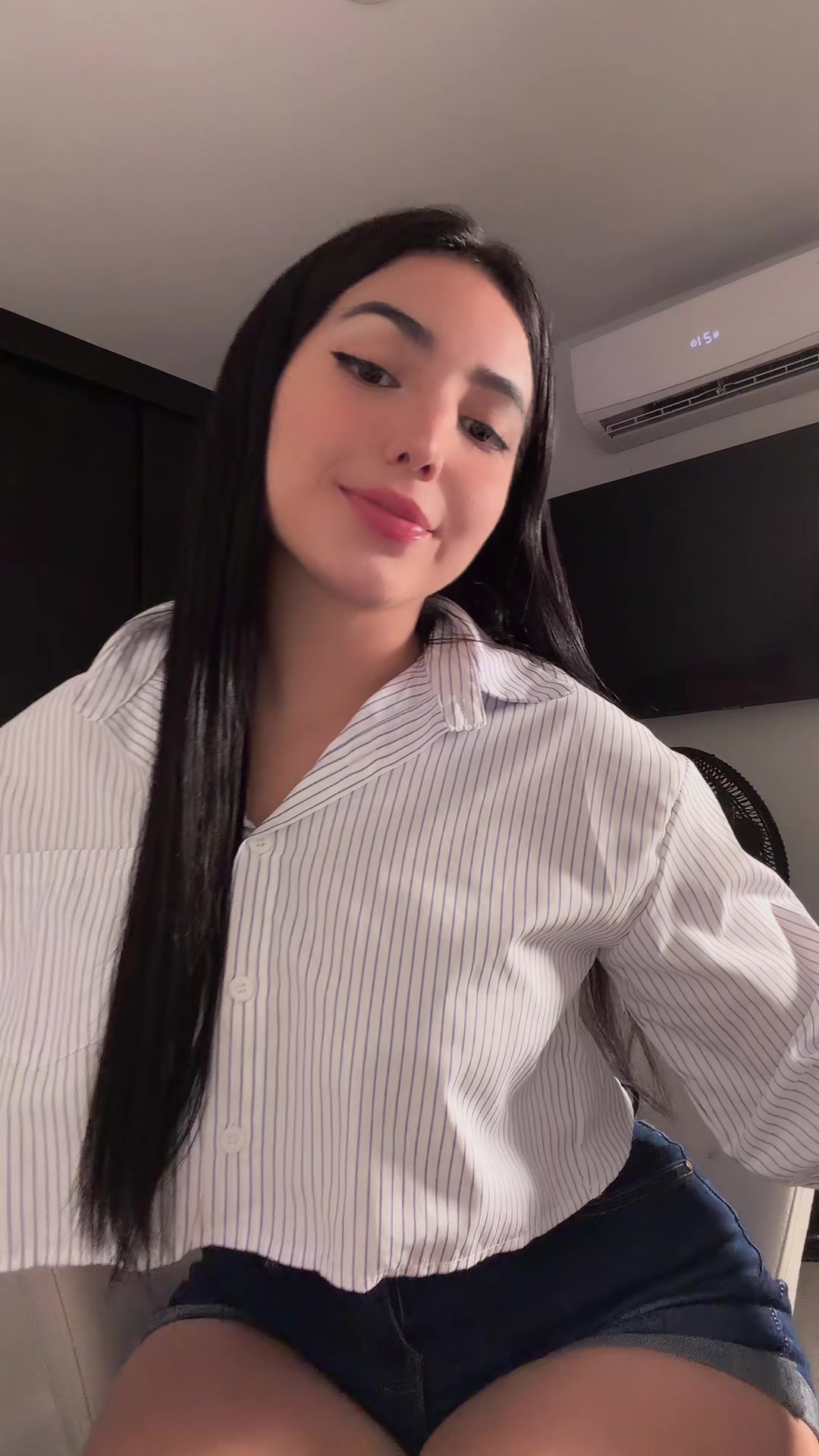 @𝐋𝐞𝐚𝐥🧸