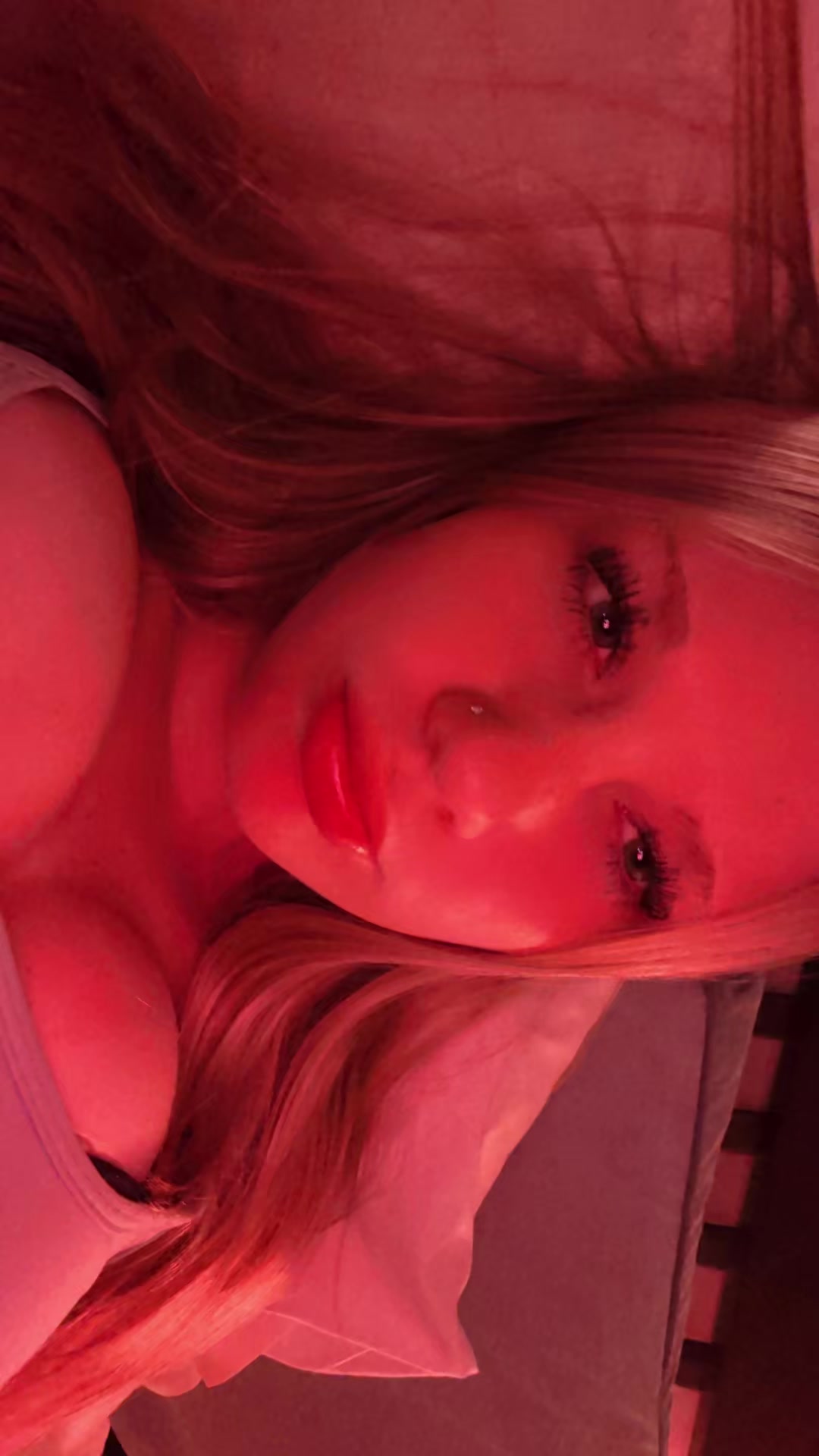 @ellaa🕸️