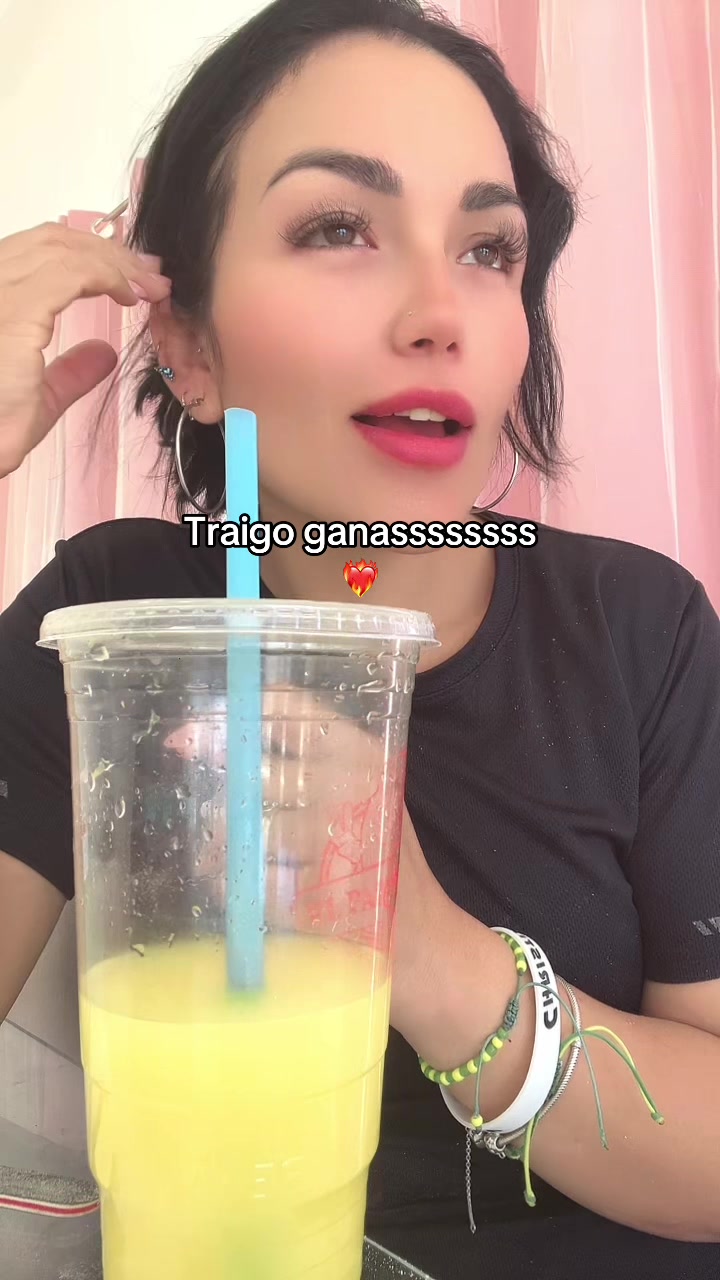 @Crishia Mejía