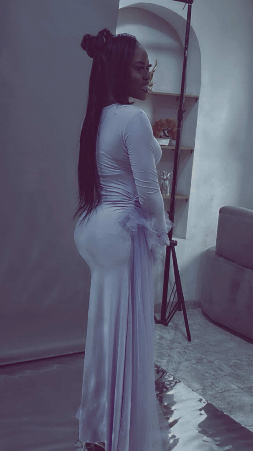 @ThatgirlBisi👠💜
