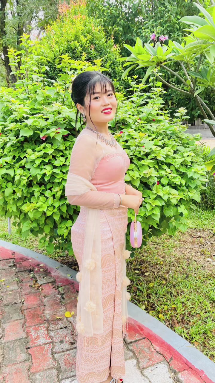 @🤍Hnin🤍