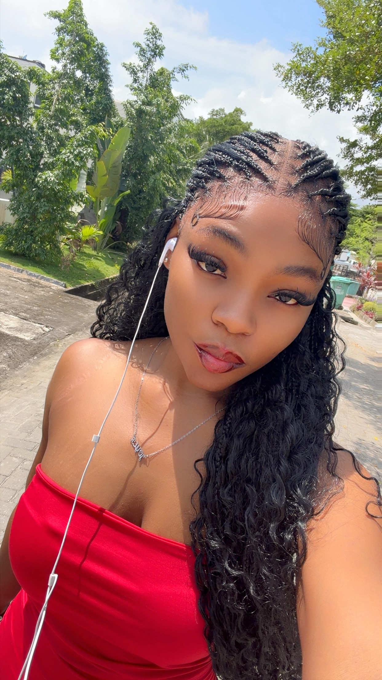 @JOYER🤩✨💙