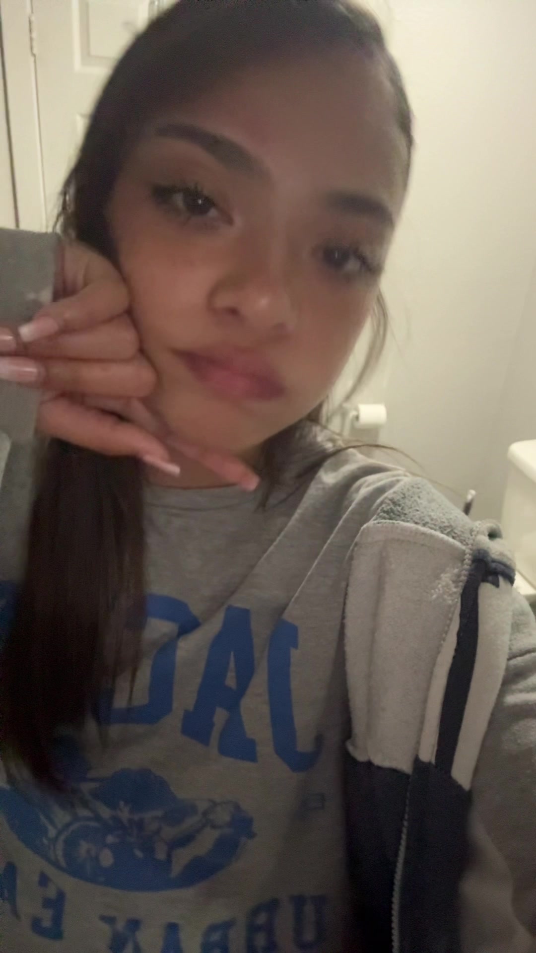 @bella