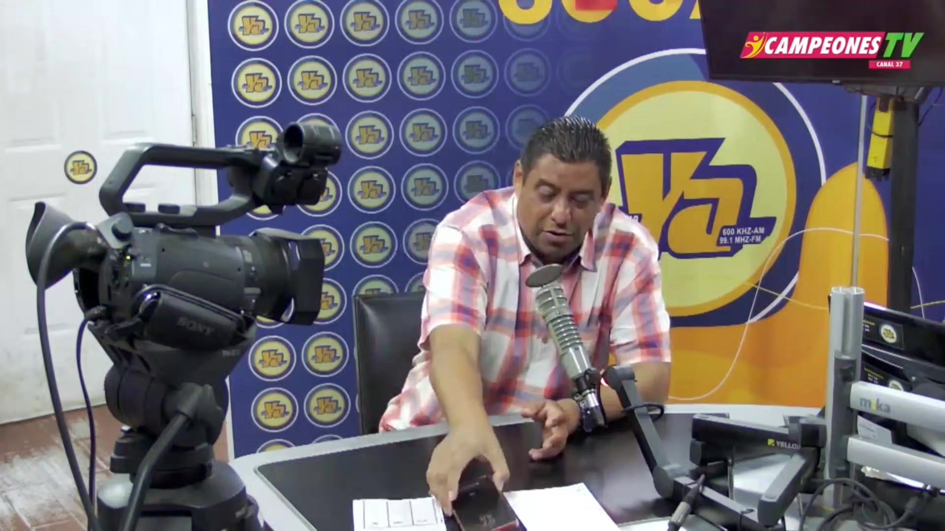 @La Nueva Radio YA