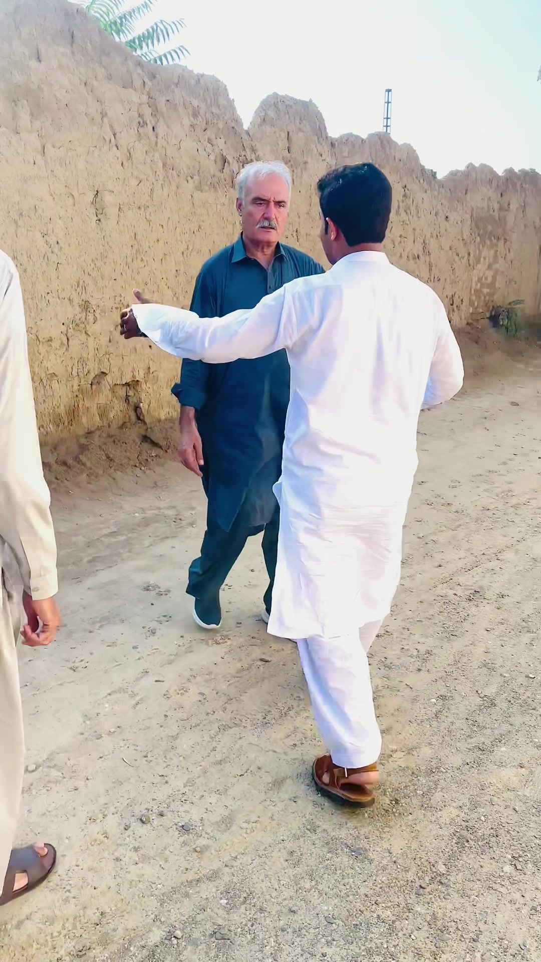 @زروبئ ننگیالے