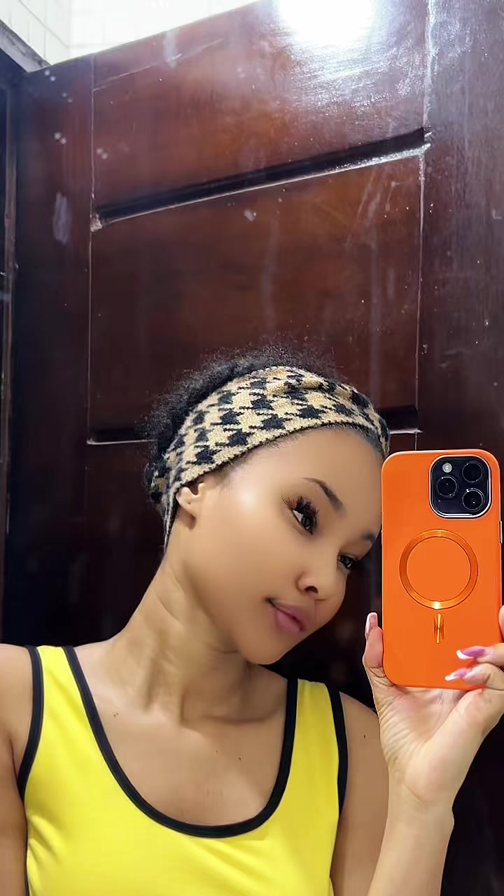 @Miss J A Y⚜️