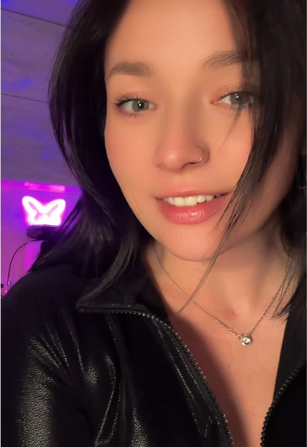 @𝐓𝐫𝐨𝐩𝐢c𝐚𝐧𝐚