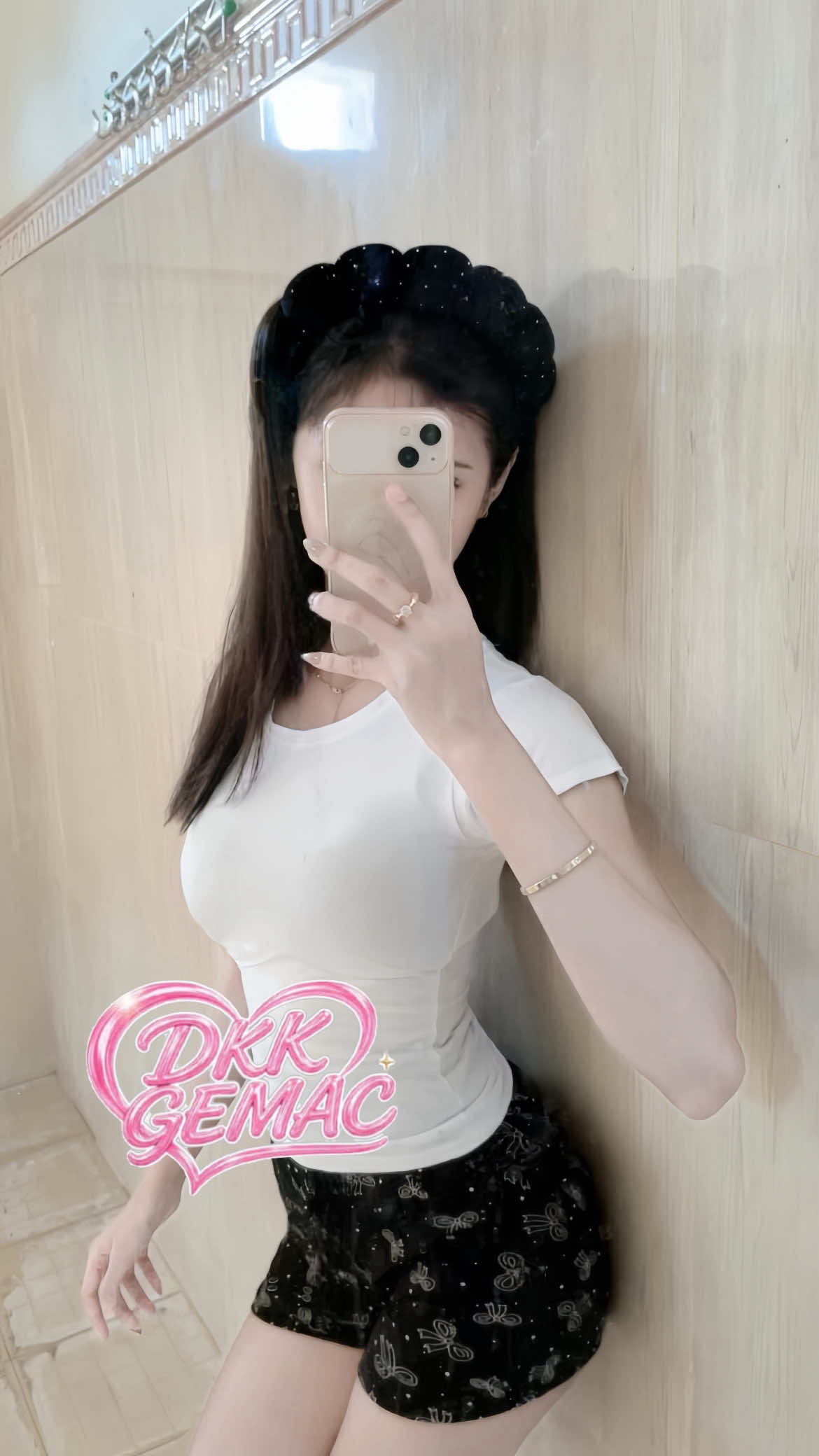 @𝕵 𝖊 𝕵 𝖊 🌸