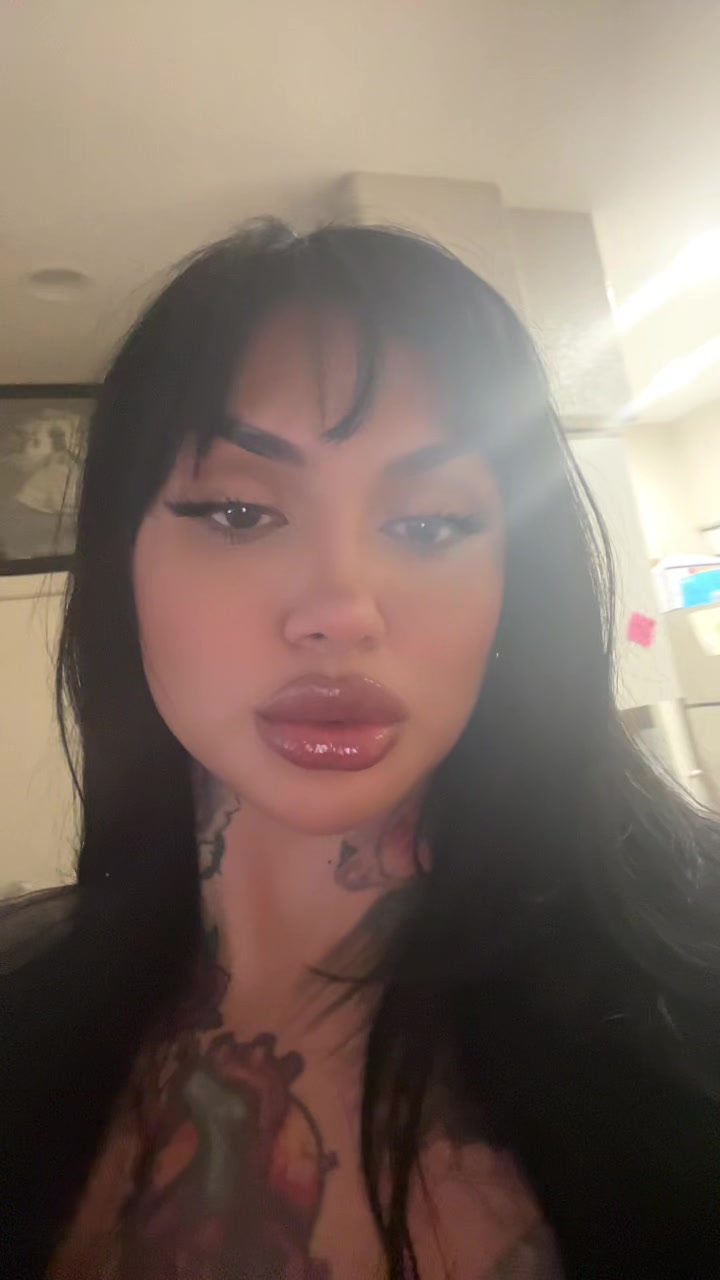 @ItsGiaaa🍒