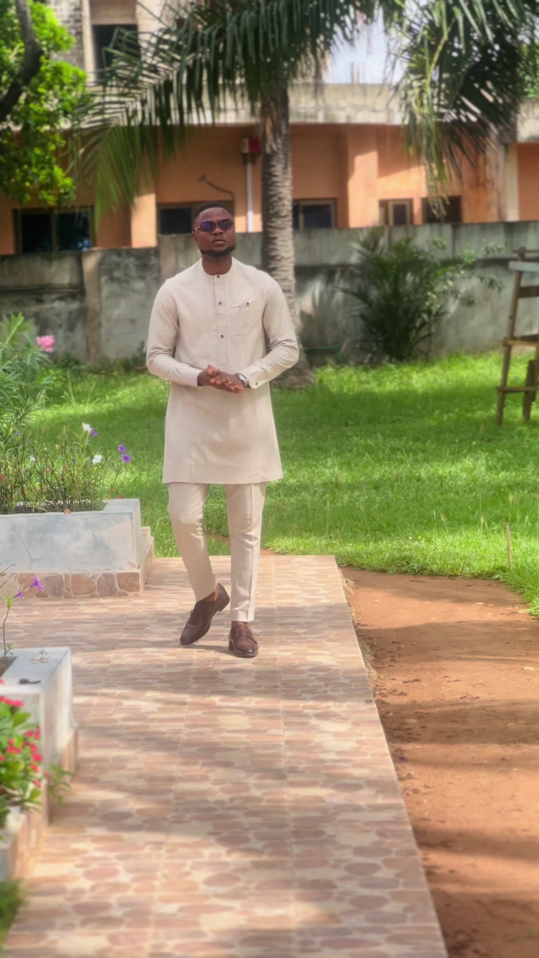 @𝒜𝐿𝐵ER𝒯INA 𝓁𝓊𝓍𝓊𝓇𝓎🇧🇯