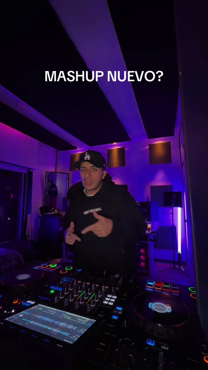 @MAXIESCURRA