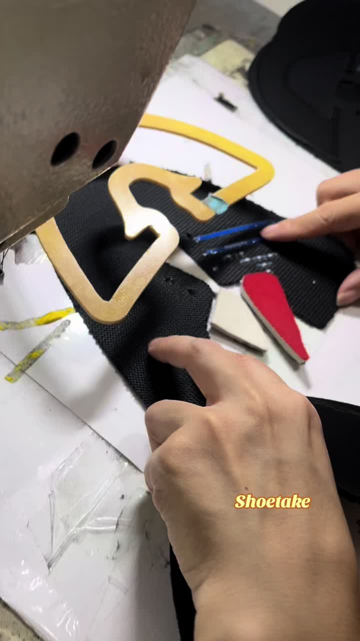 @SHOETAKE