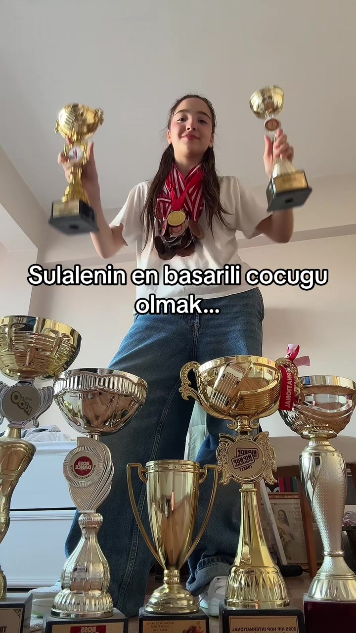 @Ayza✨