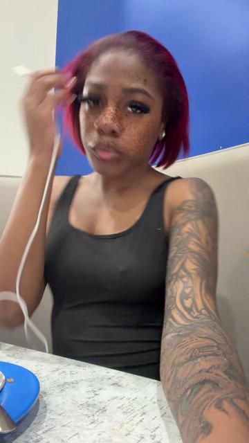 @👩🏾❤️💋👩🏽