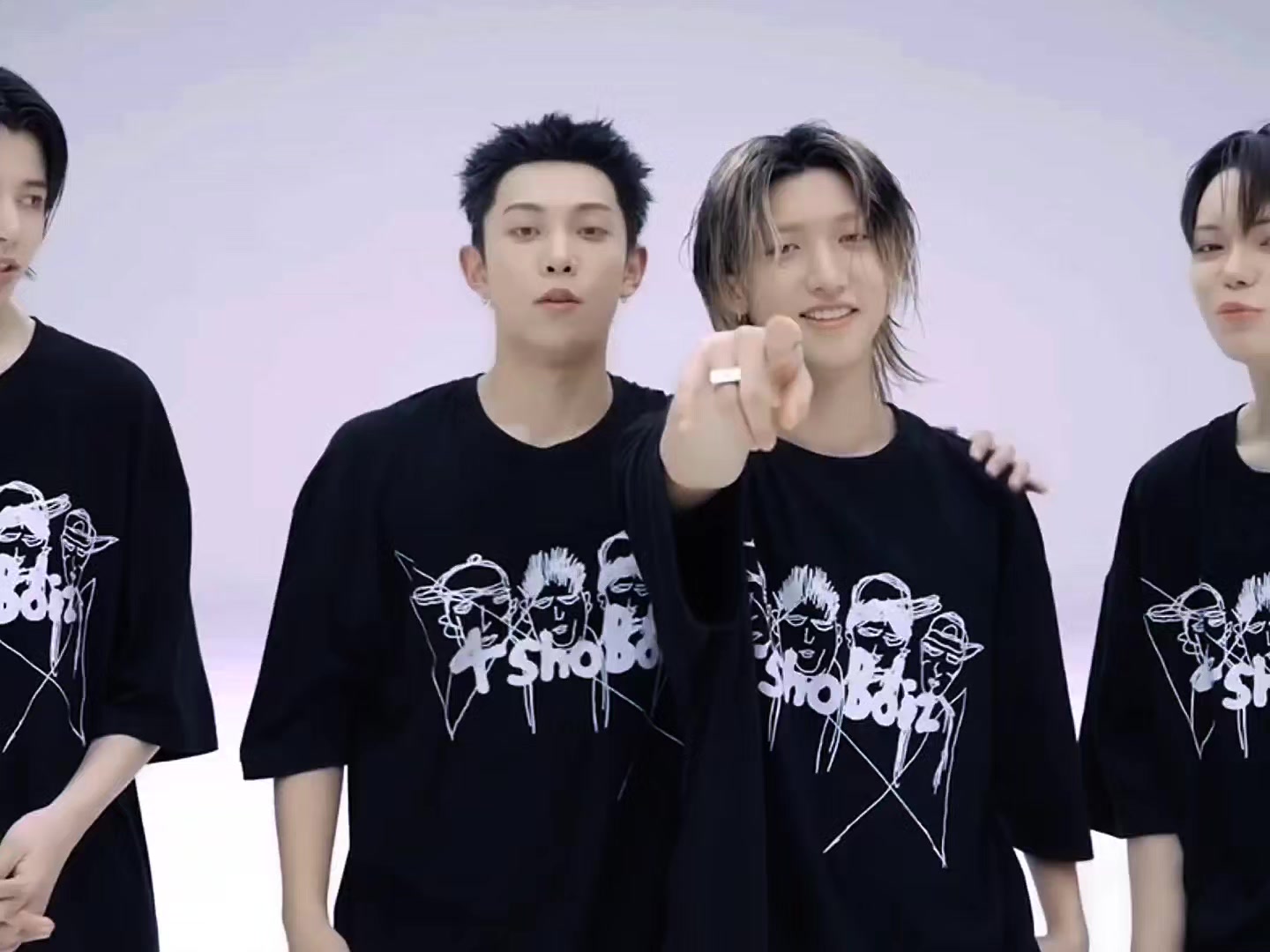 @🖤 ryulwoo 🤍