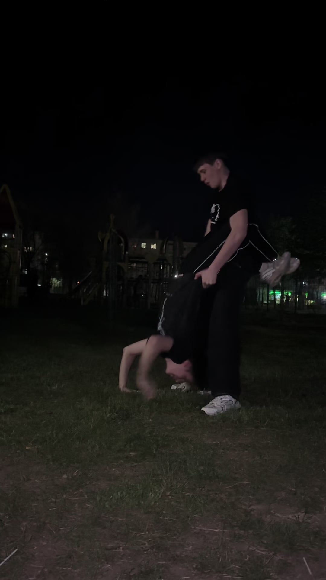 @...