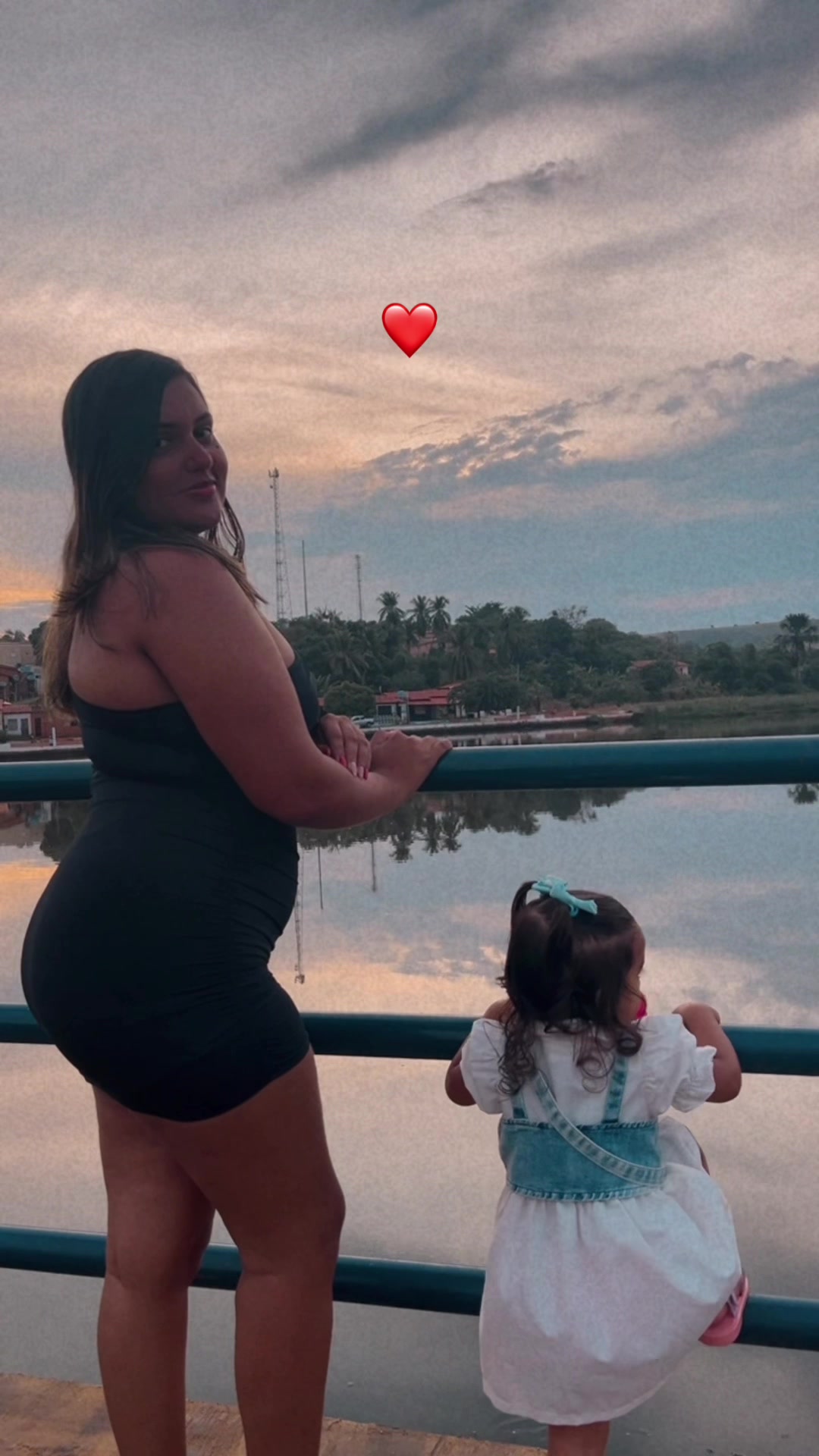 @🦋