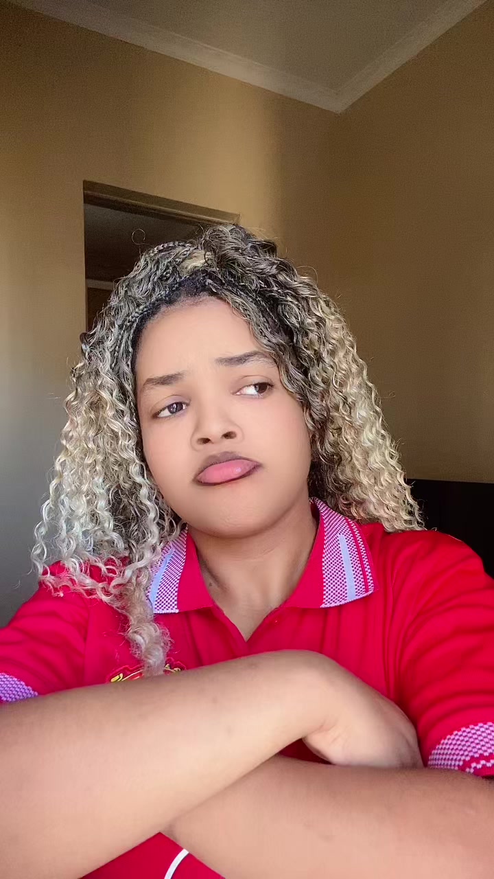 @Annu smiling girl🤩