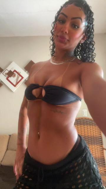 @larykarinnezz