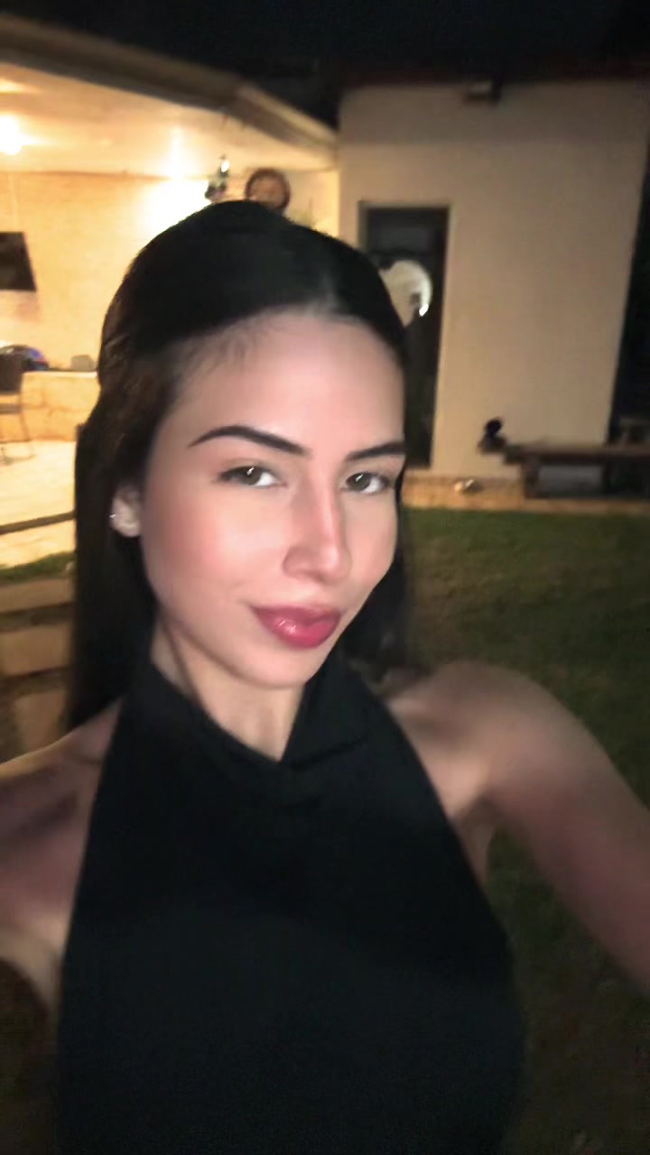 @Ju Silva