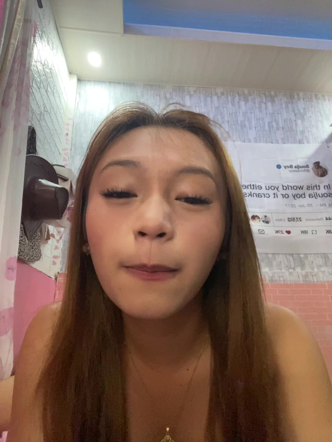 @𝒻𝓁𝑜𝓇 💘