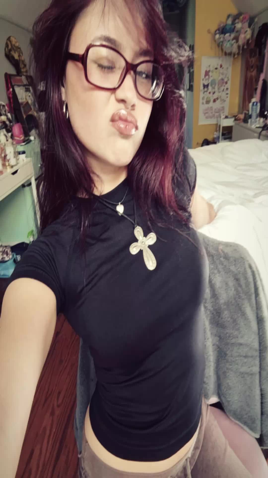 @haleyglass12