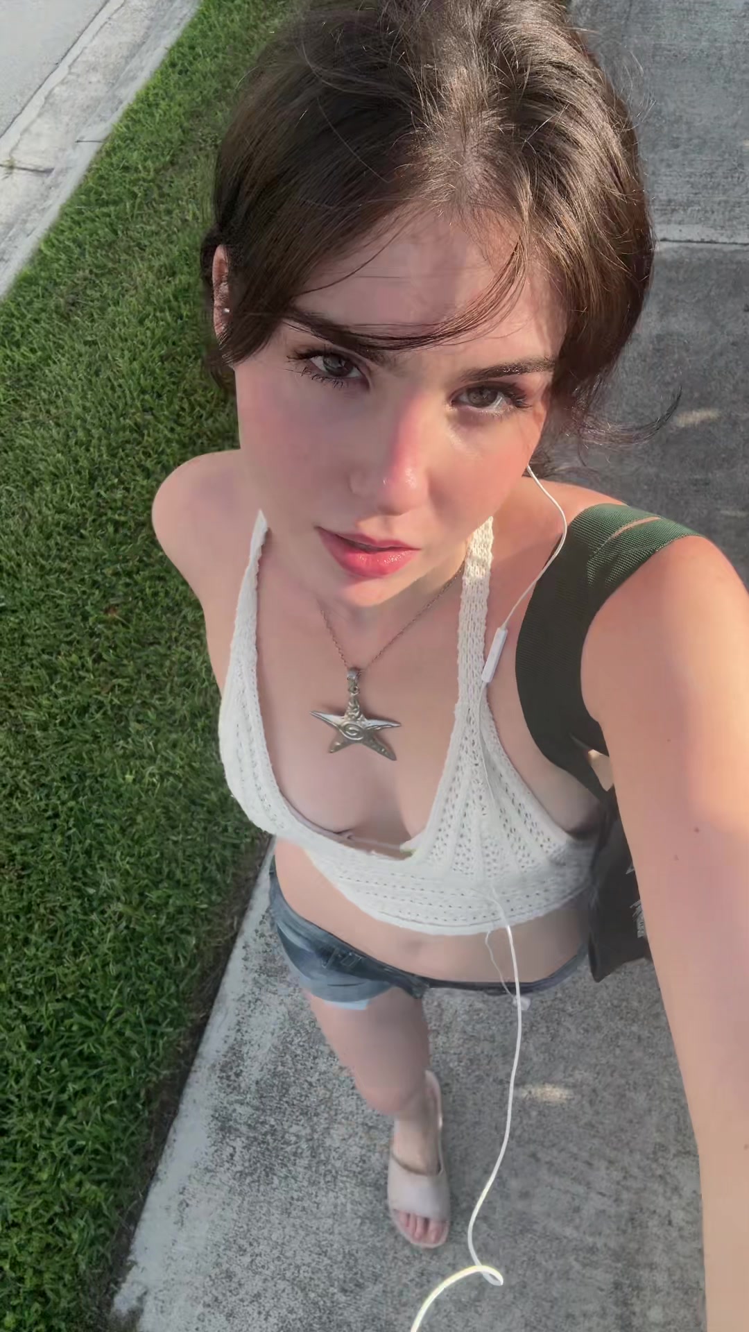 @Julia 👅