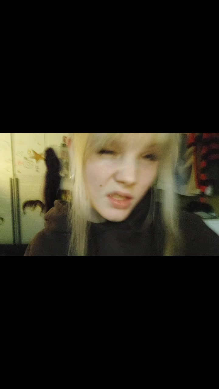 @аня