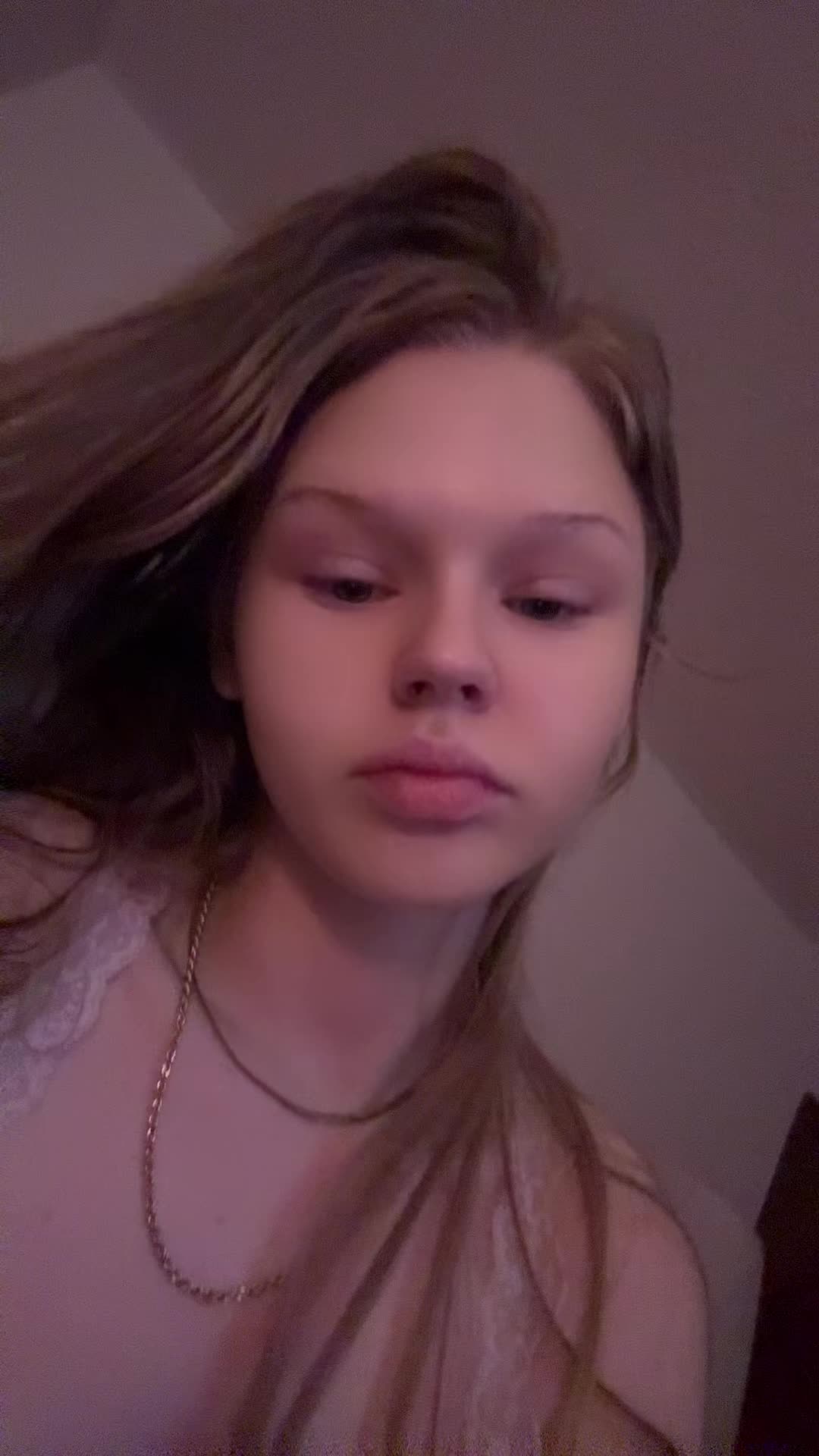 @Keezi