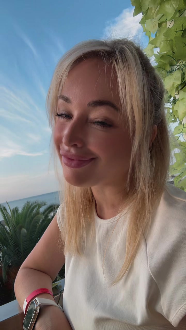 @Vera