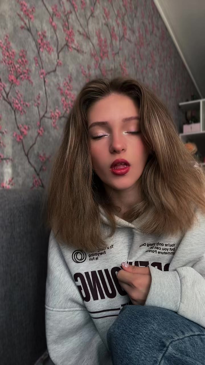 @𝓐𝓵𝓮𝓴𝓼𝓪𝓷𝓭𝓻𝓪