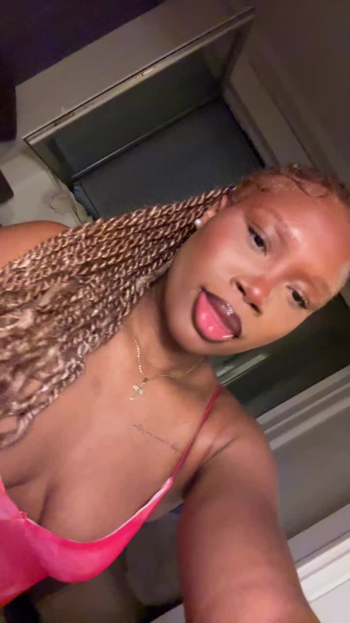 @Océane👩🏽🦰