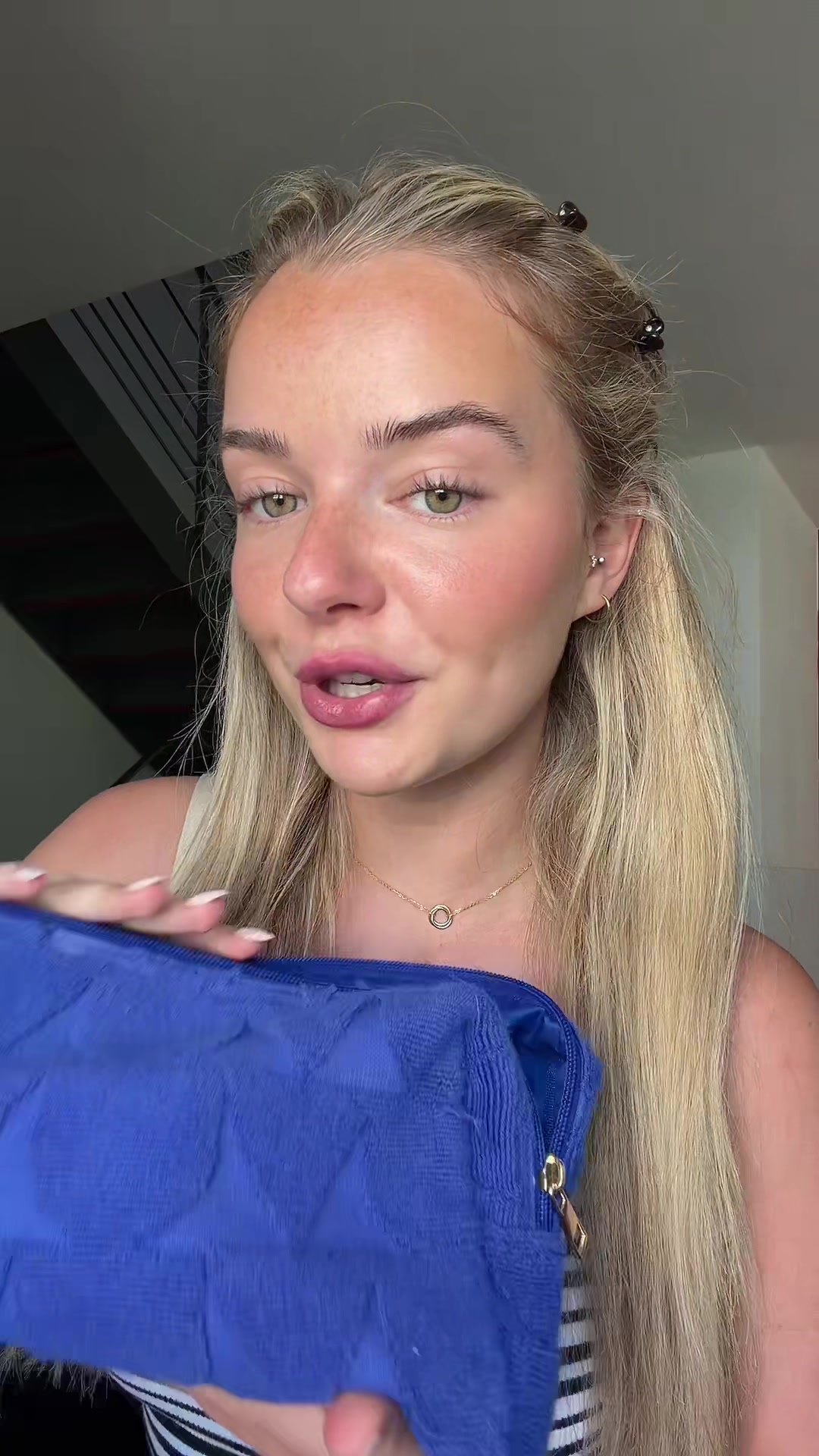 @Lara