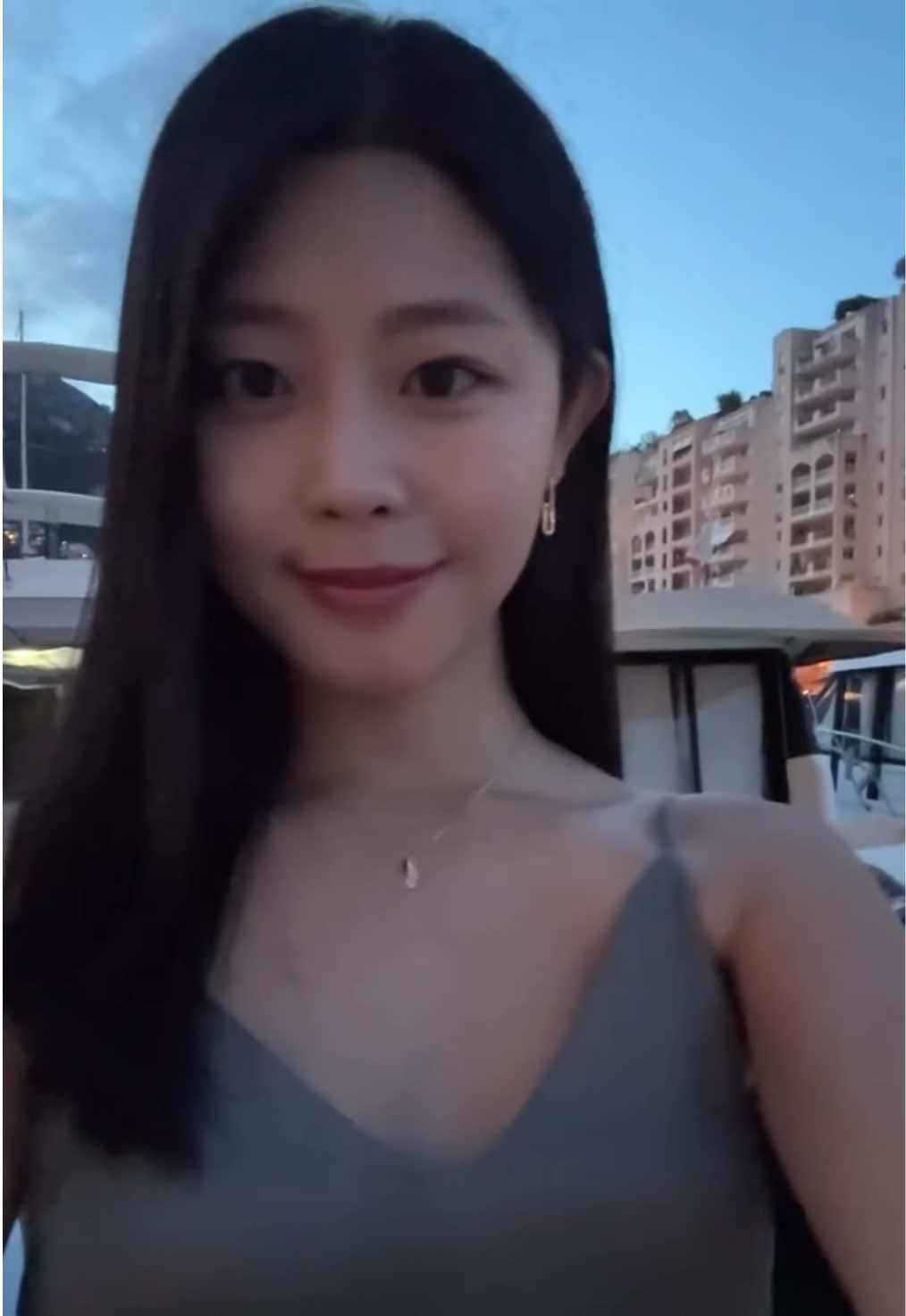 @D L