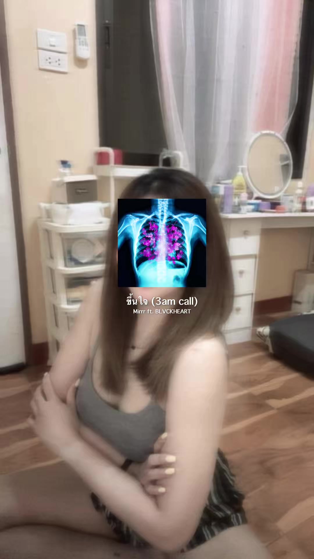 @nisachon