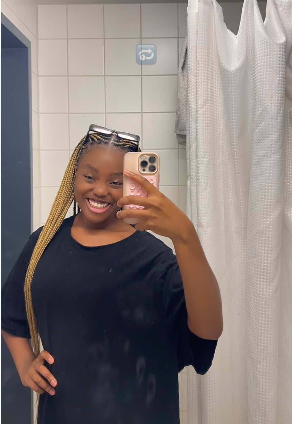 @_.lauraaa.tn