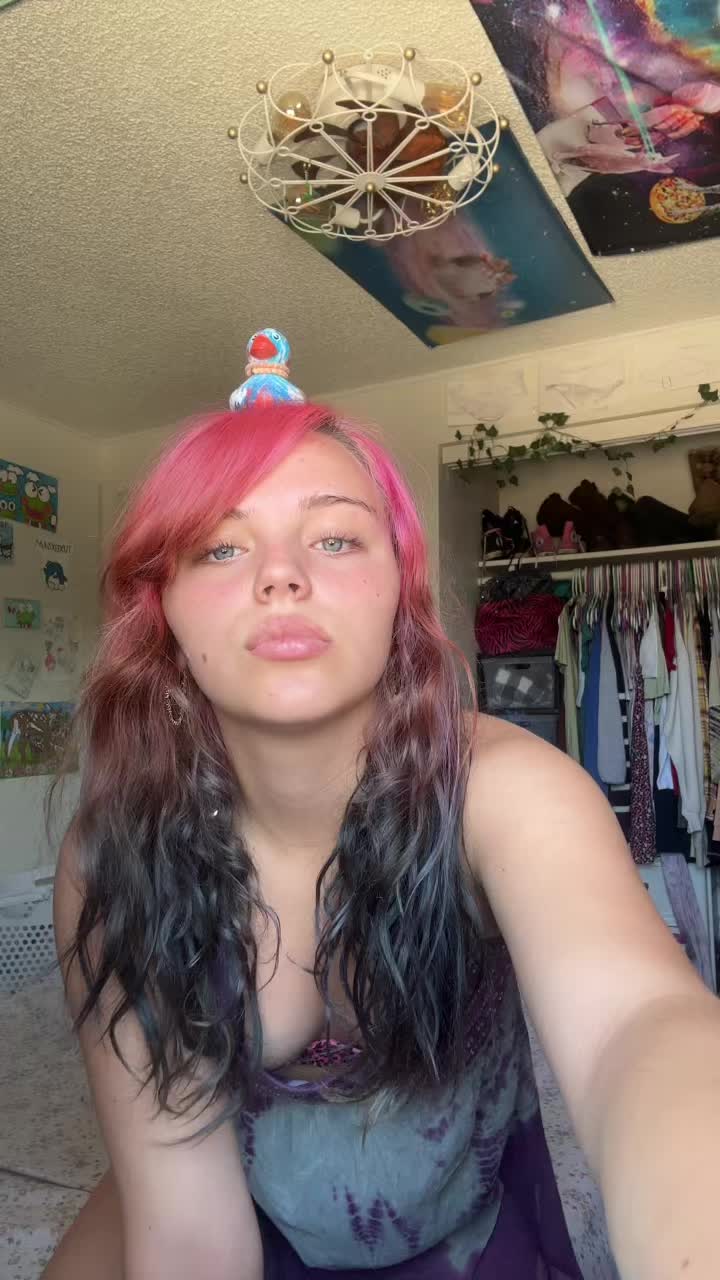 @:3