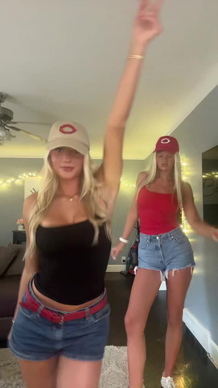 @ellahayden