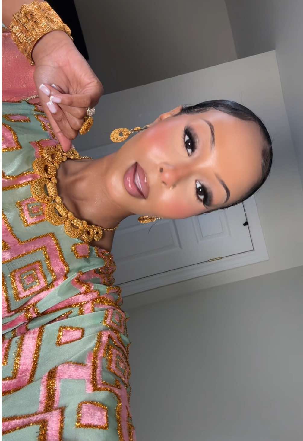 @GLAMBYJIHAAN